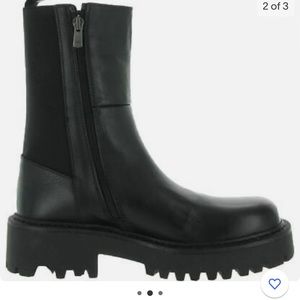 Steve Madden platform combat boots brand new